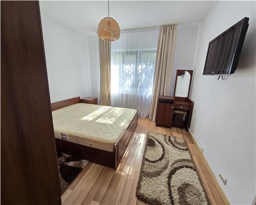 Apartament cu 2 cam. decomandat , bloc din 80 in Podu de Fier